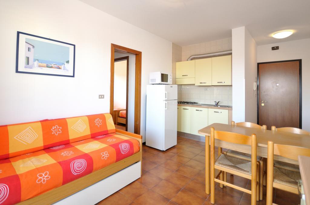 Condominio Tiepolo Bibione Exterior foto