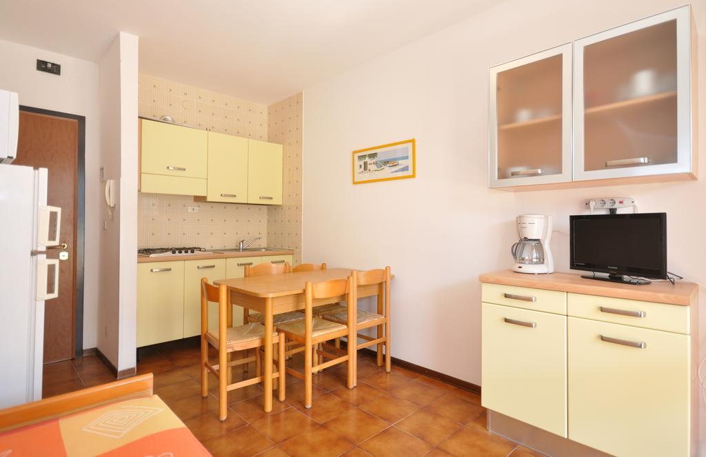 Condominio Tiepolo Bibione Exterior foto